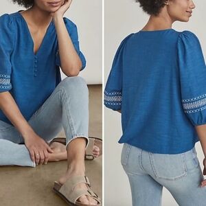 Elizabeth And James Top Size Small Blue Peasant  Embroidered Puff Sleeves
